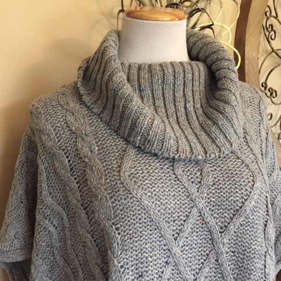 NWT Sonoma Sz 1X Gray Cable Knit Poncho Sweater - Picture 2 of 4